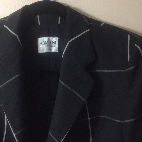 ARMANI COLLEZIONI Black & White Window Pane Plaid Cropped Blazer - Picture 4 of 8